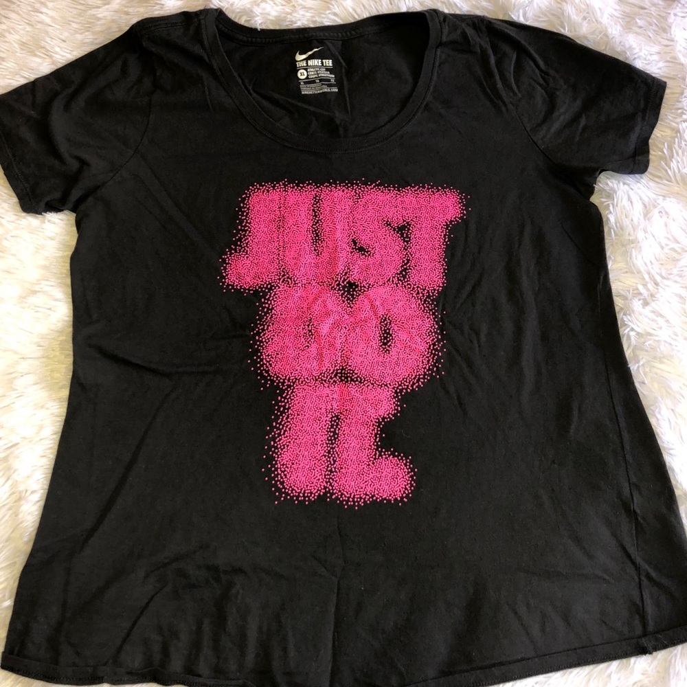 Nike athletic cut tee